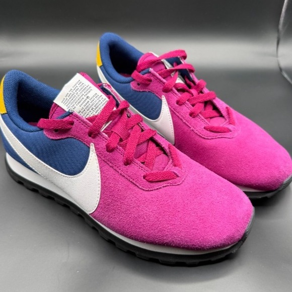 Nike Shoes - Nike True Berry Size‎ 10 SWOOSH